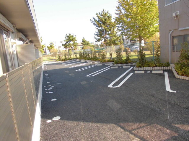 駐車場　駐車場