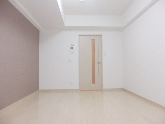居室・リビング　同物件別部屋写真