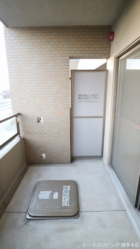 バルコニー　※別号室の写真です。