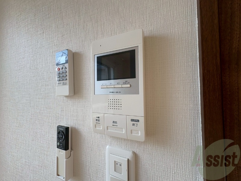 セキュリティ　ＴＶモニター付インターホンです。来客者の顔が見えるので安心！