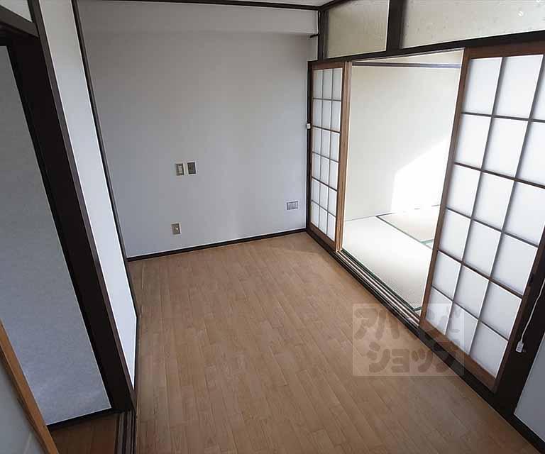 居室・リビング　キッチン
