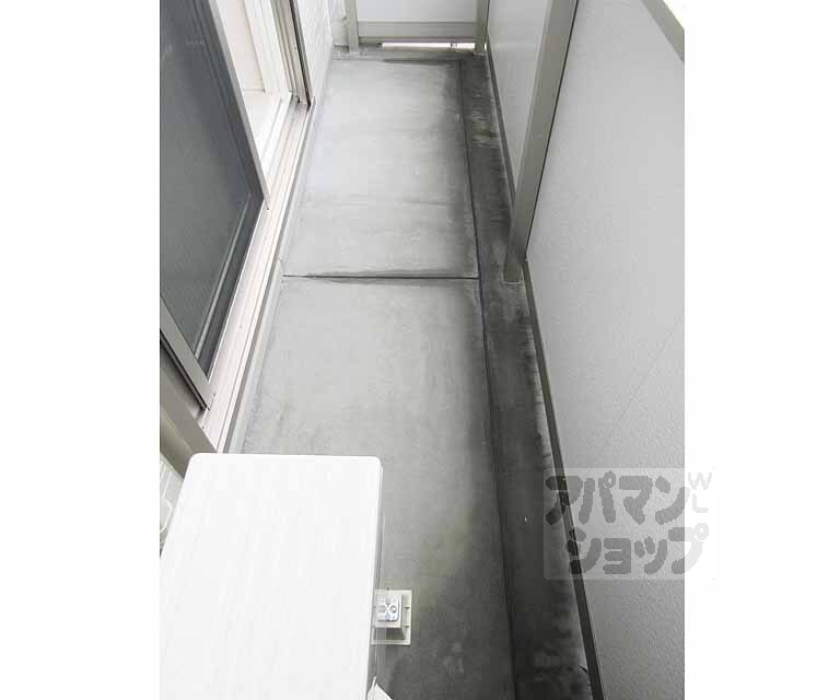 バルコニー　丁度良い広さ・