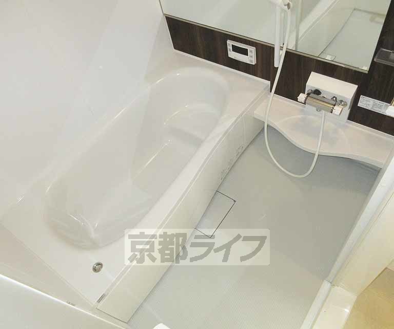 バス・シャワールーム　ゆったり広々・