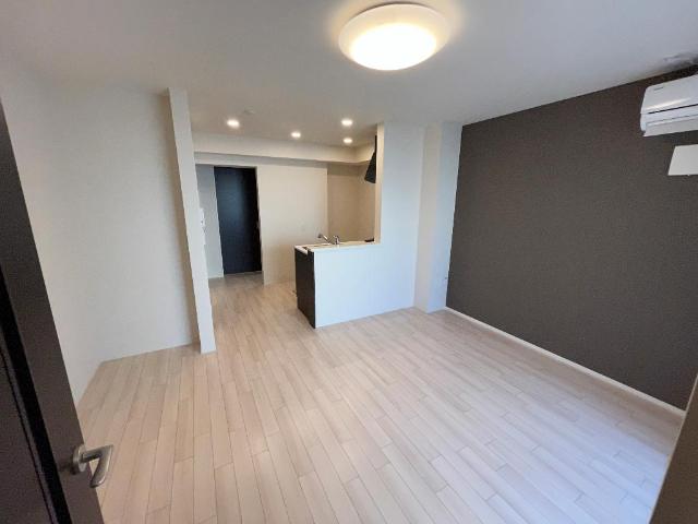 居室・リビング　室内