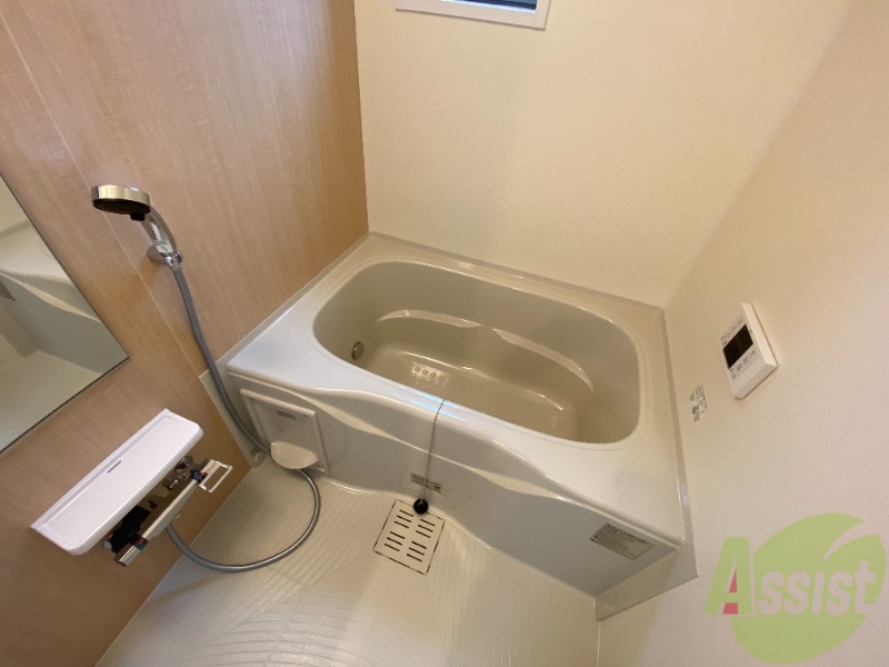 バス・シャワールーム　お風呂とトイレは別になっているので、落ち着いて入浴出来ます