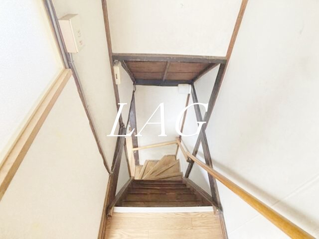 その他　室内階段です。