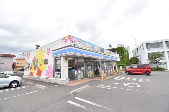 コンビニ　ローソン秋田山王けやき通店（コンビニ）まで550m