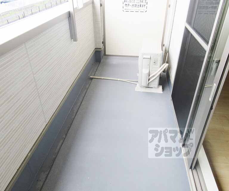 バルコニー　広めのバルコニー