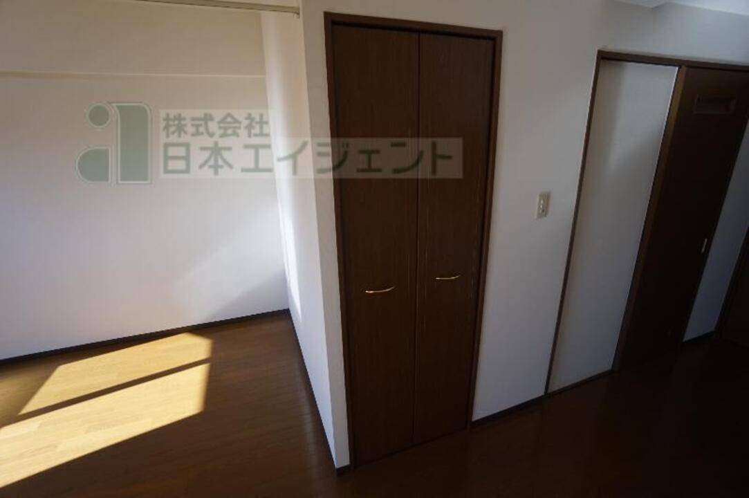 収納　ウォークインクローゼット