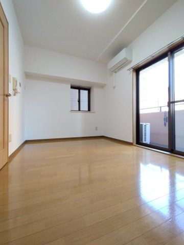 居室・リビング　別タイプ参考写真　サンテミリオン大塚壱番館　 豊島区北大塚2