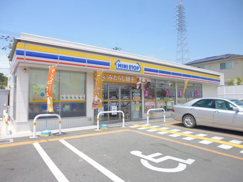 コンビニ　ミニストップ明石大久保町店（コンビニ）まで741m