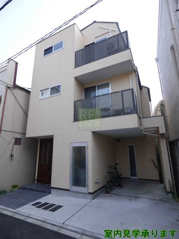 建物外観　カトルアンジェ