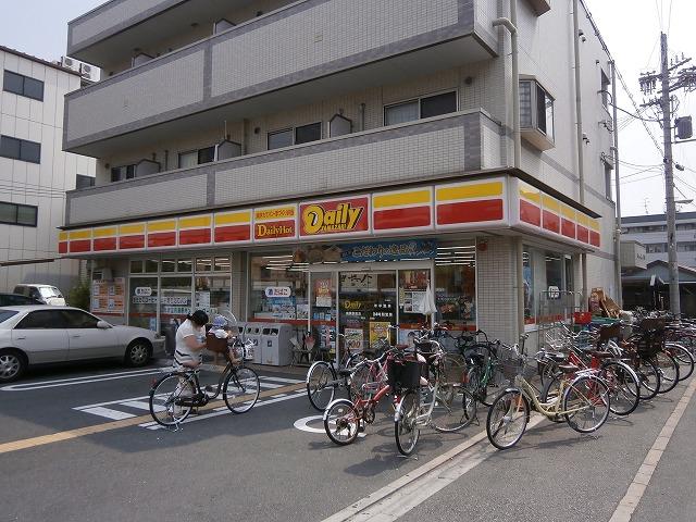コンビニ　デイリーヤマザキ南巽駅前店（コンビニ）まで455m