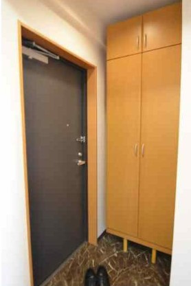 玄関　同タイプのお写真です