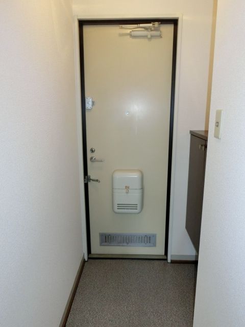 玄関　下駄箱付玄関
