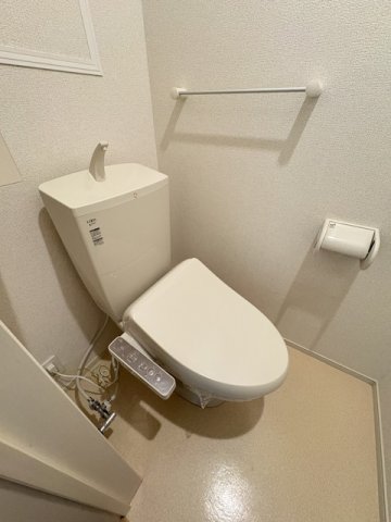 トイレ　トイレもきれいです