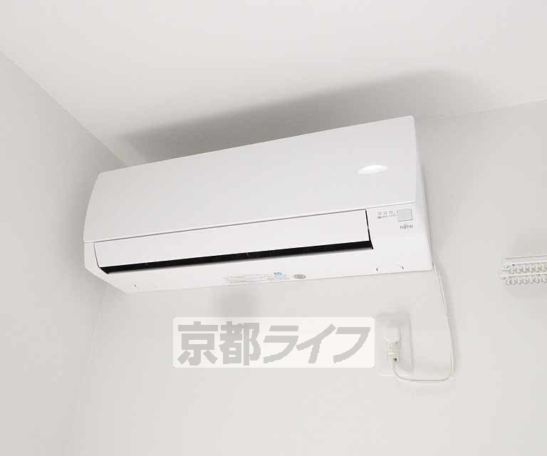その他設備　クーラー付き