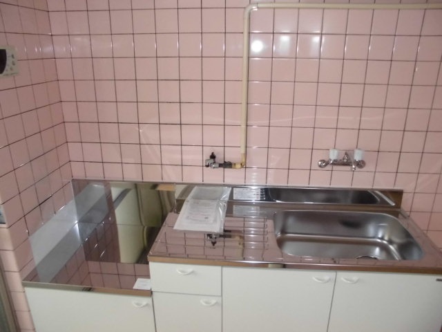 小山姫子町19-17貸家のキッチン写真