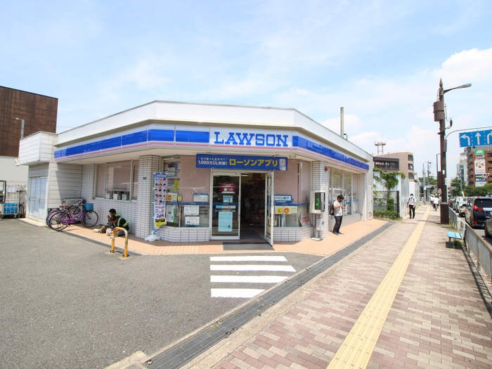 コンビニ　ローソン（コンビニ）まで693m