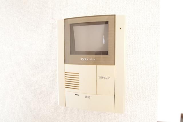 セキュリティ　★ＴＶモニタフォンで玄関を開ける前に顔を確認することができ…