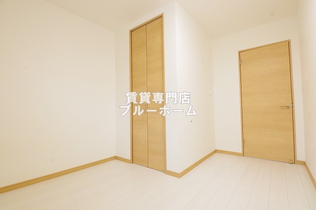 その他　洋室5帖！