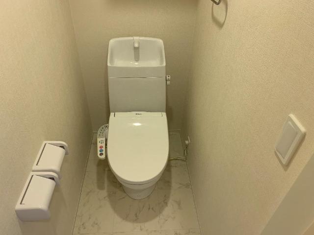 トイレ　トイレ