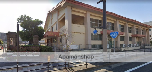 小学校　鹿児島市立城南小学校（小学校）まで558m