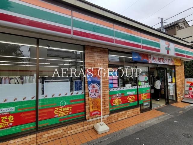コンビニ　セブンイレブン上目黒5丁目店（コンビニ）まで383m