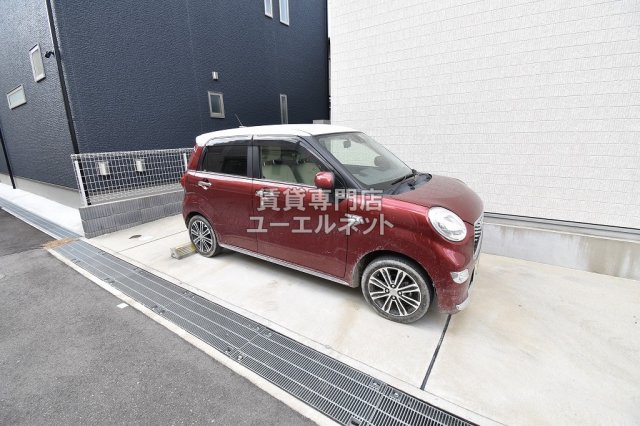 駐車場　敷地内駐車場