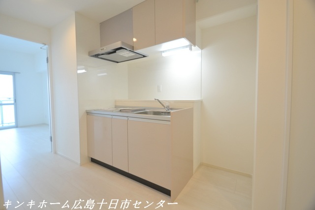 キッチン　写真は別のお部屋です。