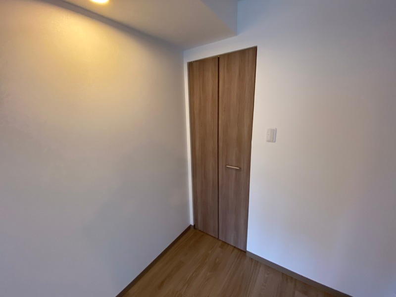 収納　寝室の収納です。部屋がすっきり片付きます。