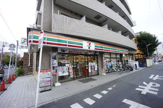 コンビニ　セブンイレブン 船橋本町7丁目店（コンビニ）まで691m