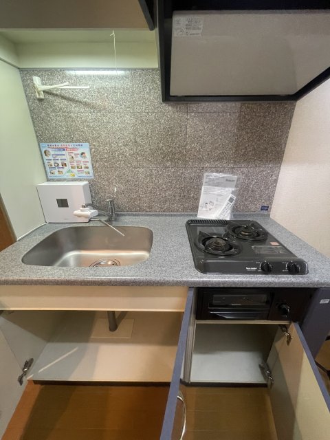キッチン　同物件別号室