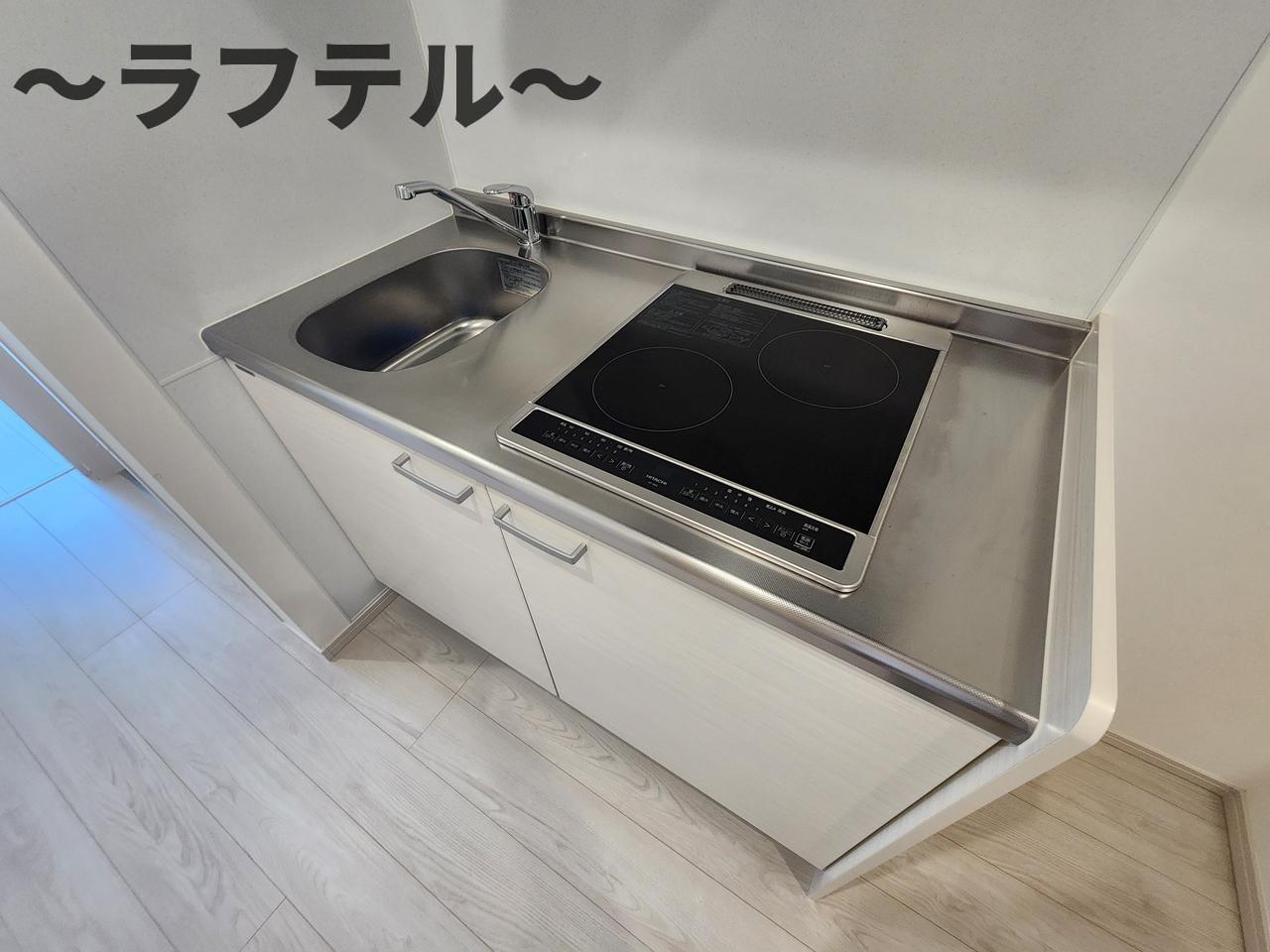 キッチン　同メーカー施工　別部屋イメージ写真