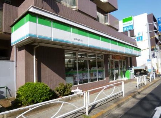 コンビニ　ファミリーマート 砧城山通り店（コンビニ）まで388m