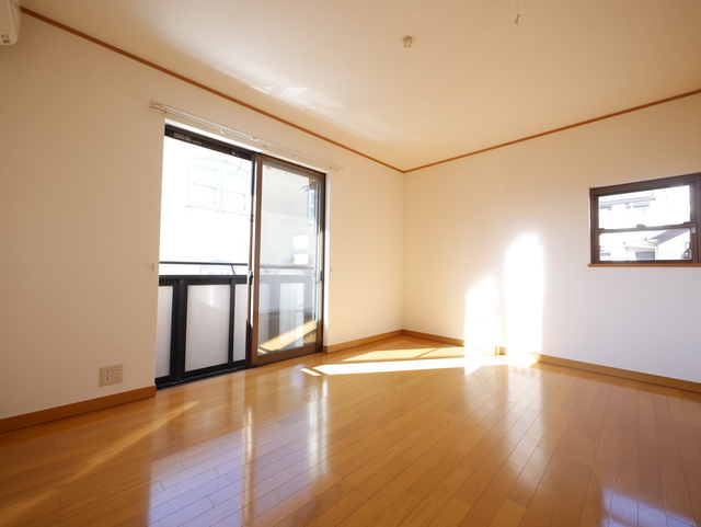 その他部屋・スペース　★明るい洋室で住み心地が良さそうですね★