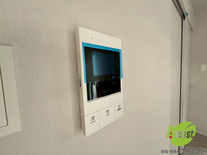 セキュリティ　ＴＶモニター付インターホンです。来客者の顔が見えるので安心！