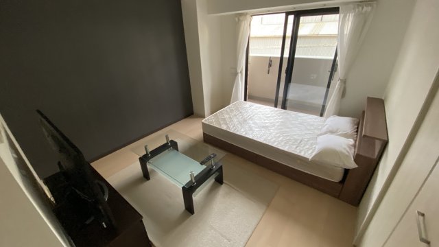 居室・リビング　写真は同マンションの別のお部屋のものです。家具家電は付いてお