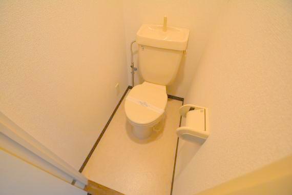 トイレ　清潔感のあるトイレは、誰もがリラックスできる空間です。