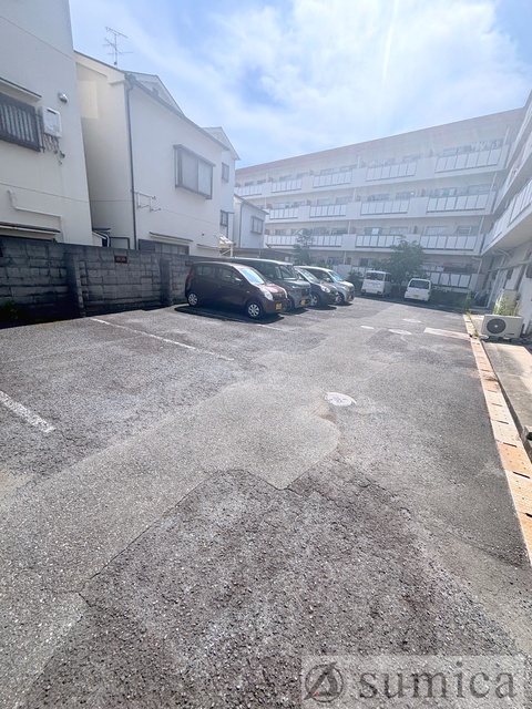 駐車場　広々とした敷地内駐車場を完備♪♪