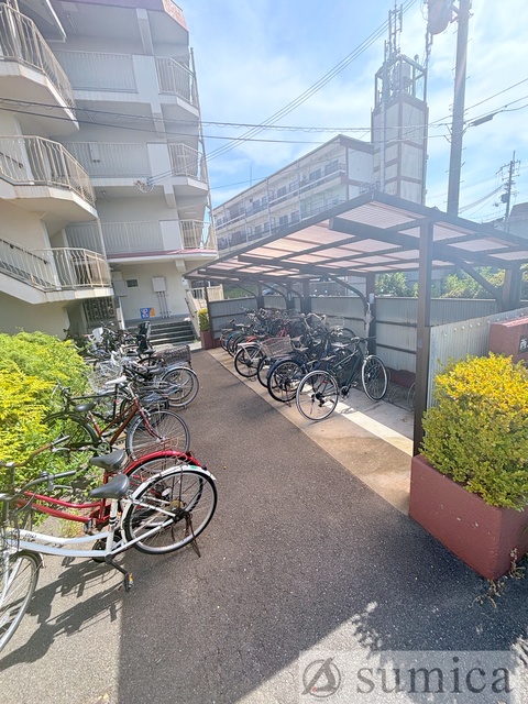 その他共有部分　屋根付き駐輪場が嬉しいです♪♪
