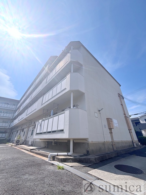 建物外観　スタイリッシュな建物です＾＾