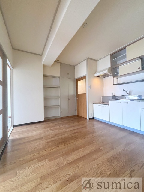 居室・リビング　日当たりのいいお部屋です♪