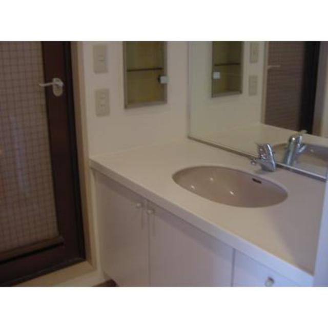 洗面設備　※写真は同タイプ住戸です。
