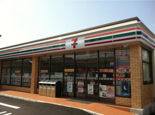 コンビニ　セブンイレブン 渋谷本町店（コンビニ）まで364m