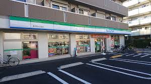 コンビニ　ファミリーマート 豊玉北六丁目店（コンビニ）まで267m