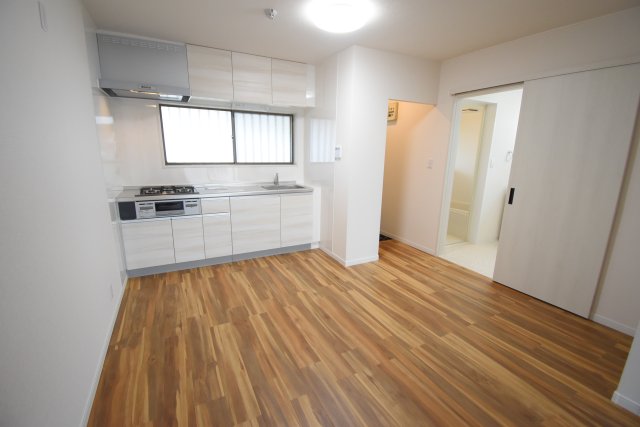 キッチン　同物件別部屋参考写真です。