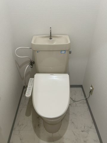 トイレ　※同物件別号室参考写真