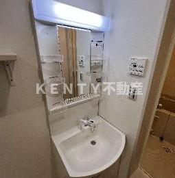 洗面設備　使いやすい洗面所です