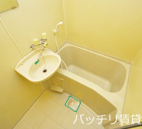 バス・シャワールーム　画像は同シリーズタイプの為、現状優先になります。